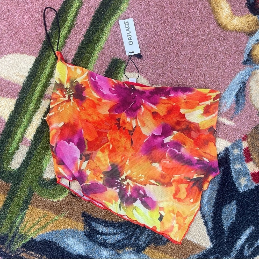 NWT CROP TOP GARAGE